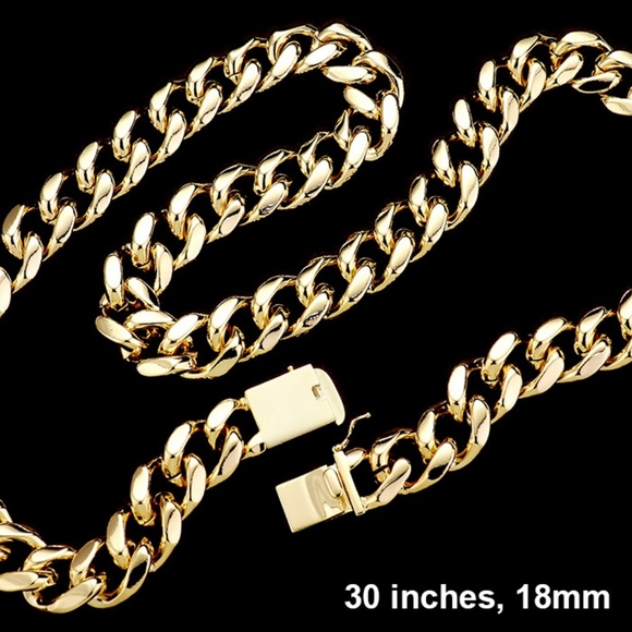 18mm Gold Square Clasp Curb Chain